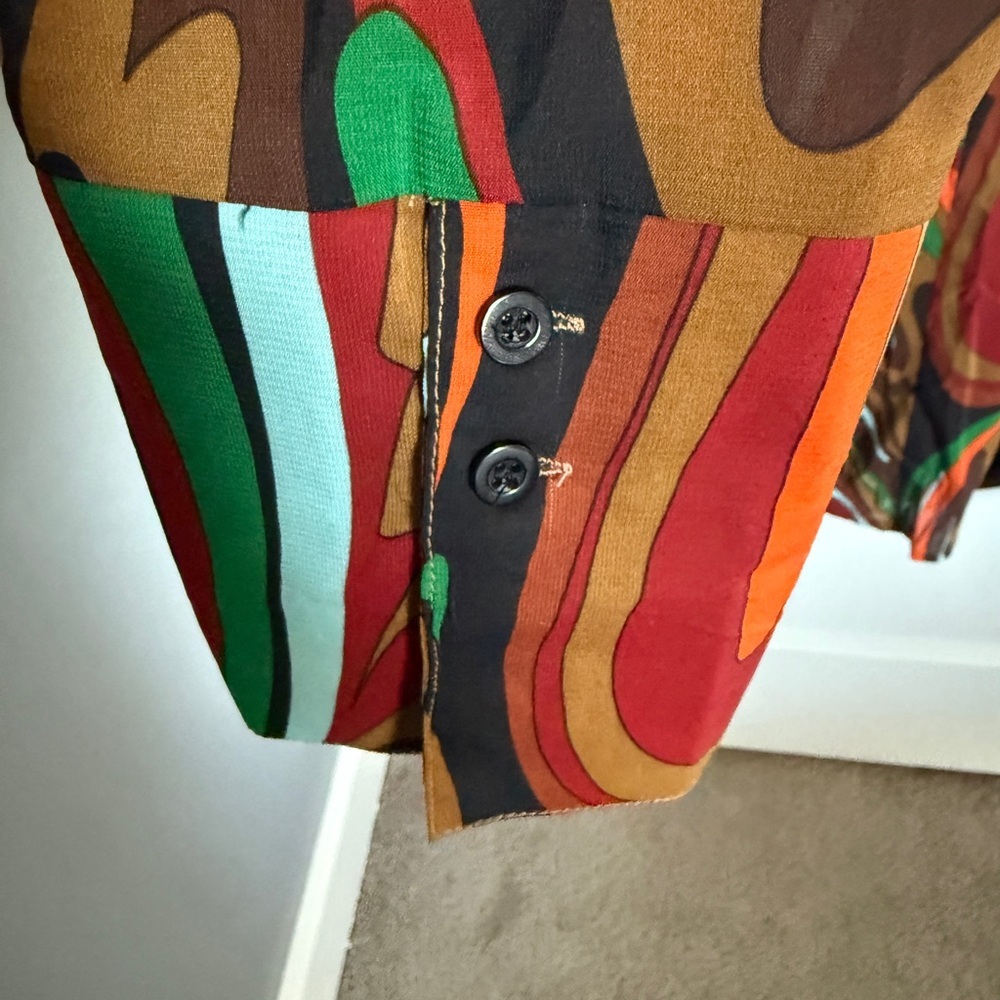PrettyLittleThing Abstract Pattern Blouse - Picture 4 of 7